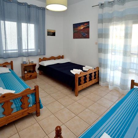 Maria Konstantinidis Apartments 네아 포티데아 외부 사진